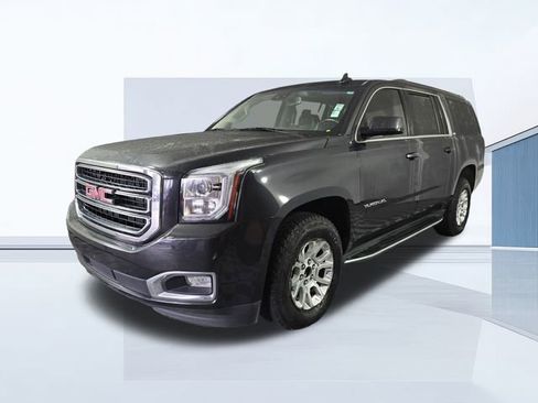 Used 2020 GMC Yukon XL SLT image 3