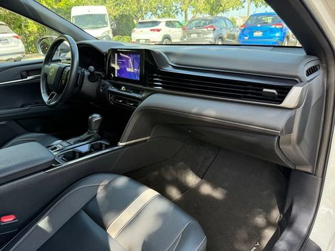 Used 2025 Toyota Camry SE FWD image 35