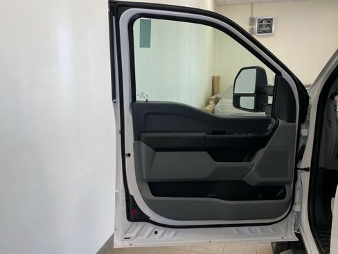 New 2025 Ford F350 XL w/ XL Chrome Package image 12