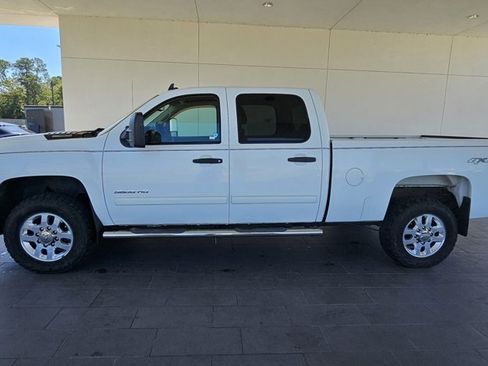 Used 2013 Chevrolet Silverado 3500 LT w/ Interior Plus Package image 6