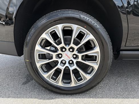 New 2026 GMC Yukon Denali image 22