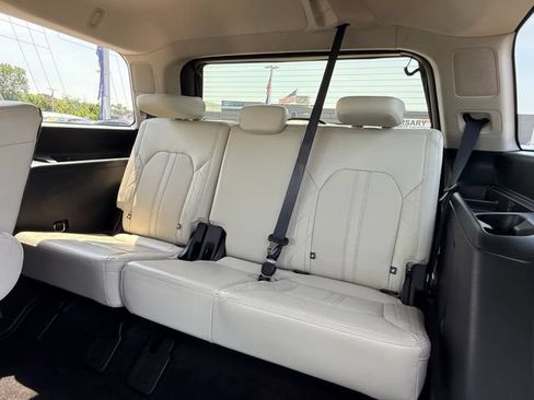 Certified 2019 Ford Expedition Platinum AWD/4WD image 10