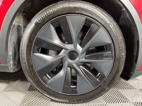 Used 2024 Tesla Model Y Long Range image 14