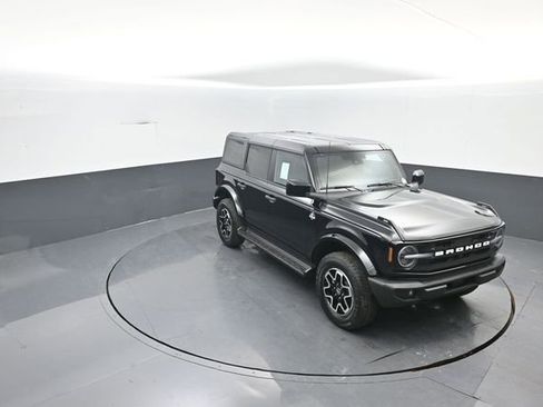 New 2026 Ford Bronco Outer Banks image 19