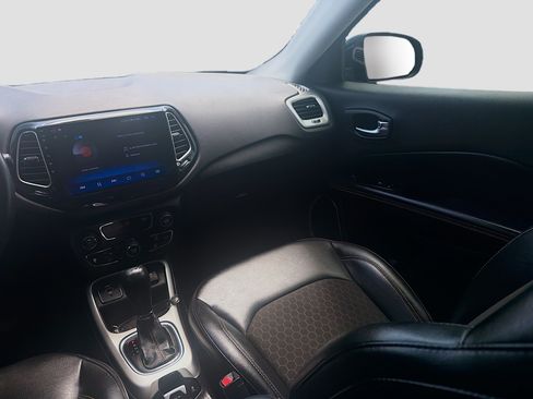 Used 2020 Jeep Compass Latitude FWD image 21