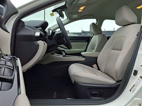 Certified 2023 Nissan Altima 2.5 SV FWD image 13