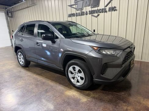 Used 2021 Toyota RAV4 LE FWD image 6