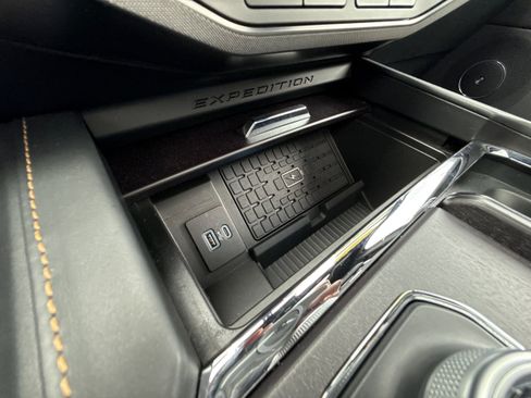 Used 2023 Ford Expedition Max Platinum image 21