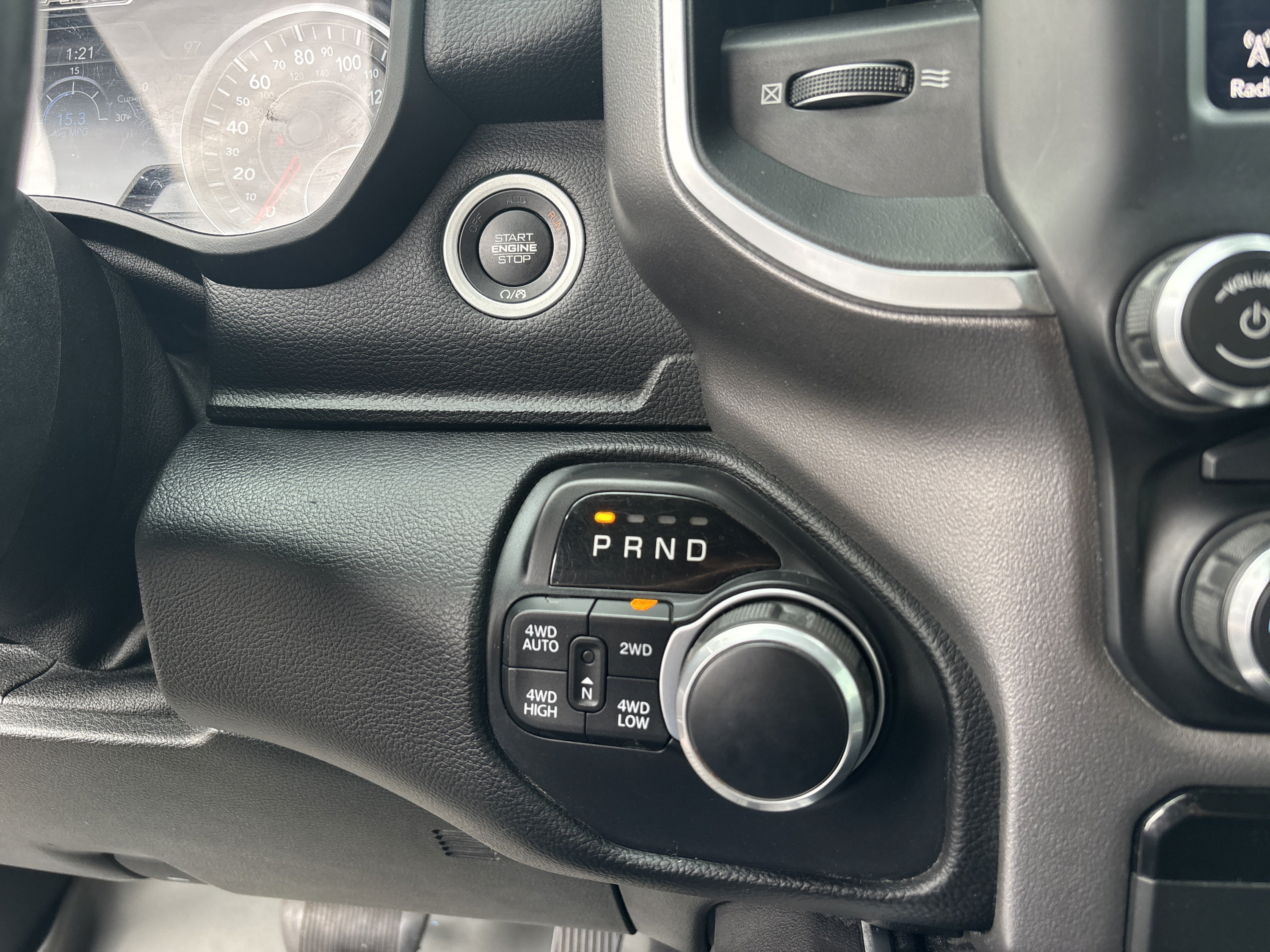 Used 2019 RAM 1500 Big Horn AWD/4WD image 17