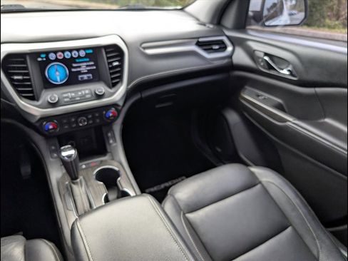 Used 2018 GMC Acadia SLT image 9