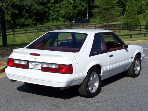 Used 1992 Ford Mustang LX RWD image 2