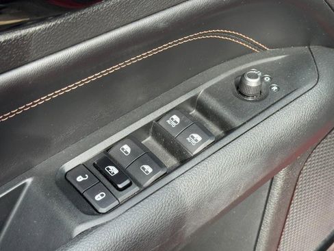 Used 2022 Jeep Compass Limited image 20