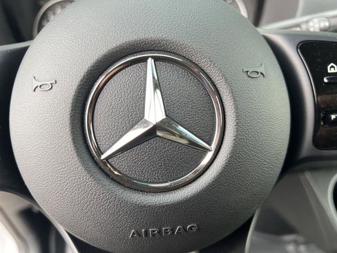 Used 2024 Mercedes-Benz Sprinter 2500 image 30