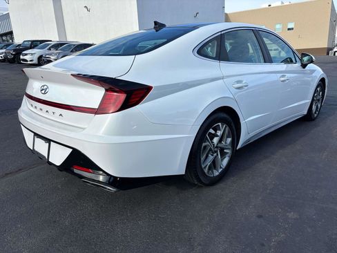 Used 2023 Hyundai Sonata SEL w/ Convenience Package FWD image 4