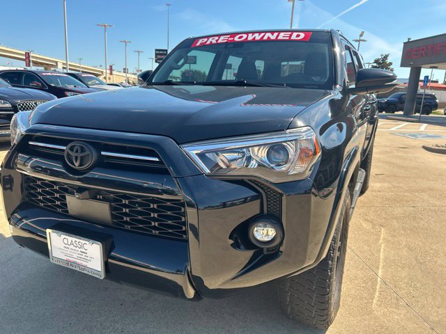 Used 2022 Toyota 4Runner SR5 Premium w/ Moonroof Package AWD/4WD image 4