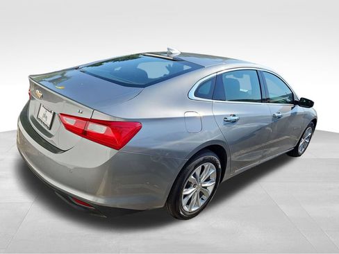 Used 2025 Chevrolet Malibu LT FWD image 5