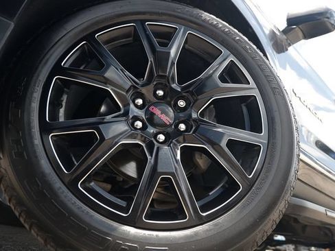 Used 2023 GMC Yukon XL SLT RWD image 36