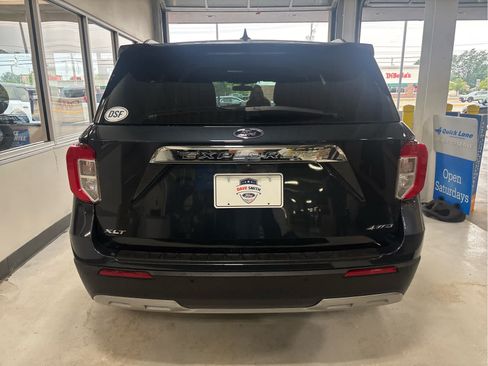 Certified 2024 Ford Explorer XLT w/ Equipment Group 202A AWD/4WD image 9