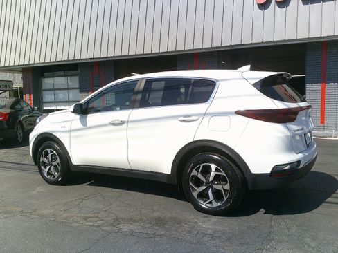 Used 2021 Kia Sportage LX AWD/4WD image 5