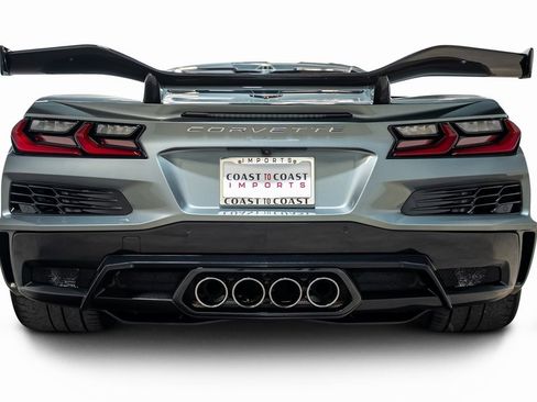 Used 2024 Chevrolet Corvette Z06 w/ Z07 Performance Package image 17