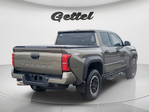 Certified 2025 Toyota Tacoma TRD Off-Road AWD/4WD image 5