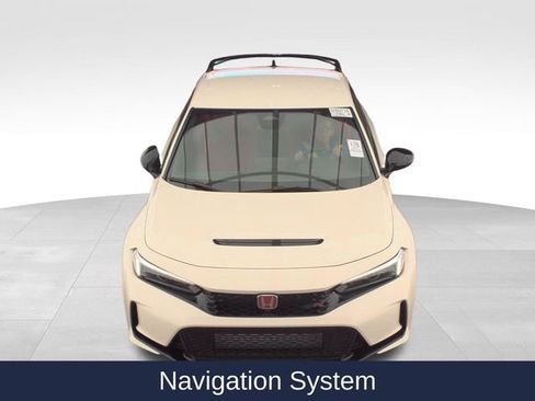 Used 2024 Honda Civic Type R image 2