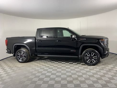 Used 2025 GMC Sierra 1500 AT4 w/ AT4 Premium Package image 2
