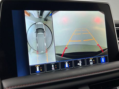 Used 2024 Chevrolet Tahoe RST w/ RST Performance Edition image 16