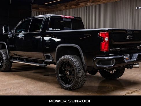 Used 2023 Chevrolet Silverado 3500 High Country w/ Z71 Off-Road Package image 7