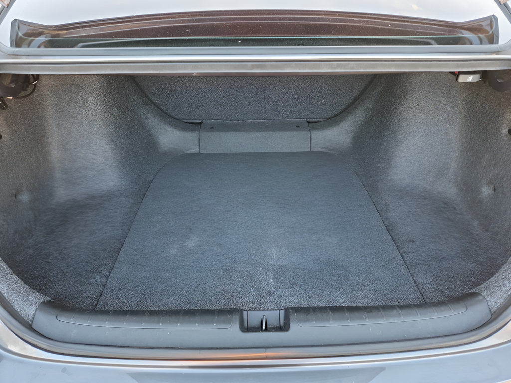 Used 2019 Honda Accord LX image 36