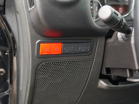 Used 2015 Jeep Wrangler Unlimited Rubicon image 17