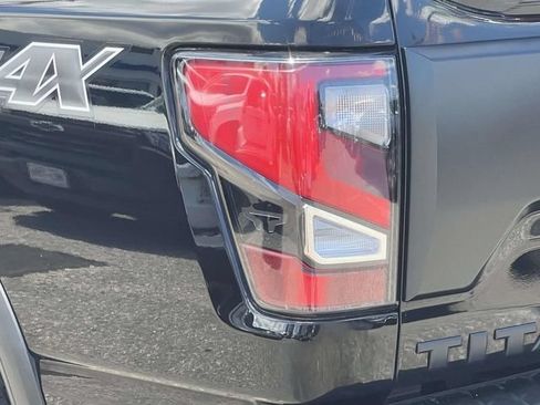 Used 2024 Nissan Titan PRO-4X w/ Pro-4x Convenience Package AWD/4WD image 10