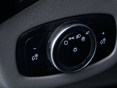 Used 2022 Ford Transit Connect XL image 22