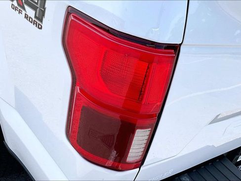Used 2018 Ford F150 XLT w/ Equipment Group 302A Luxury AWD/4WD image 28