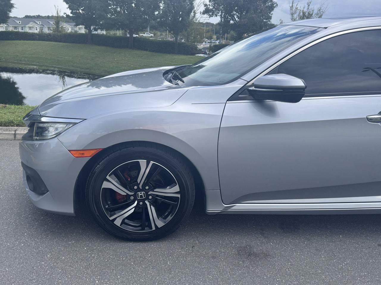 Used 2017 Honda Civic Touring image 7