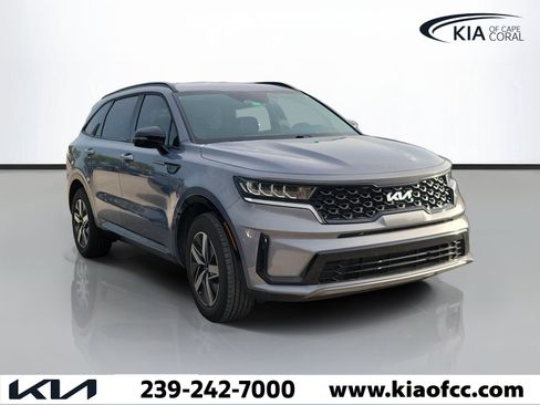 Certified 2023 Kia Sorento S FWD image 1