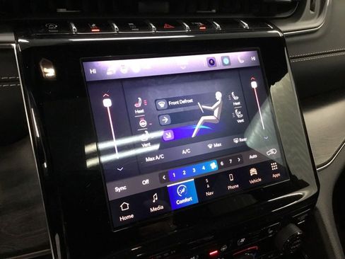 Used 2022 Jeep Grand Cherokee Overland image 17