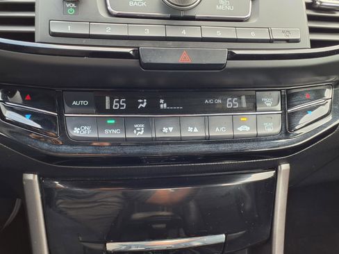 Used 2017 Honda Accord Sport image 8