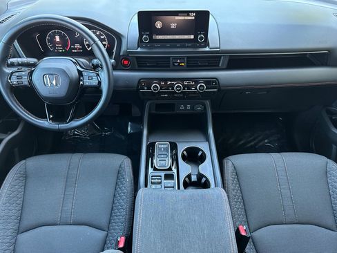 Used 2025 Honda Pilot Sport image 15