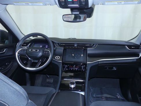 Used 2023 Jeep Grand Cherokee L Laredo w/ Luxury Tech Group I AWD/4WD image 7