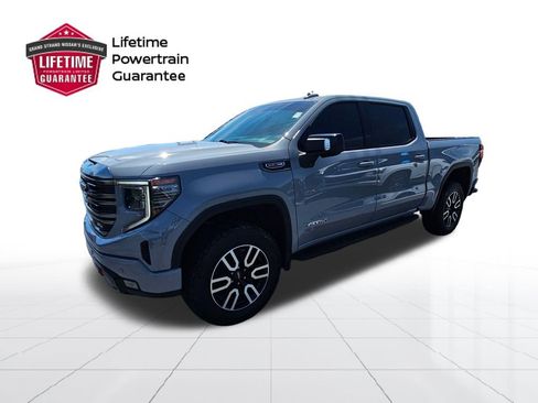Used 2024 GMC Sierra 1500 AT4 w/ Technology Package AWD/4WD image 1
