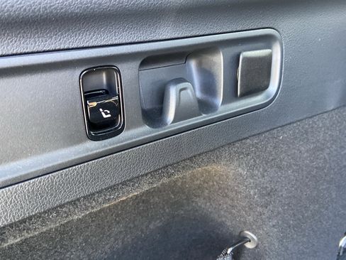 Certified 2025 Mercedes-Benz GLC 300 4MATIC image 11