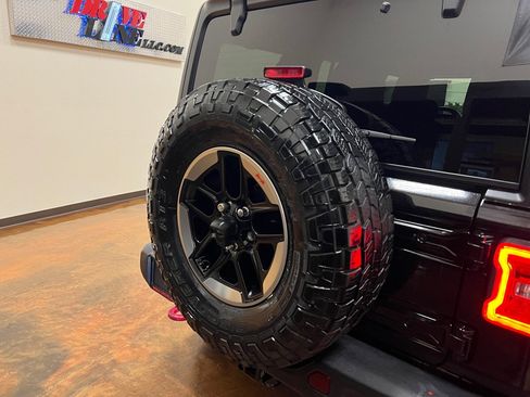 Used 2018 Jeep Wrangler Unlimited Rubicon w/ Steel Bumper Group image 46