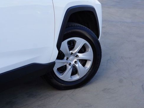 Certified 2024 Toyota RAV4 LE AWD/4WD image 9