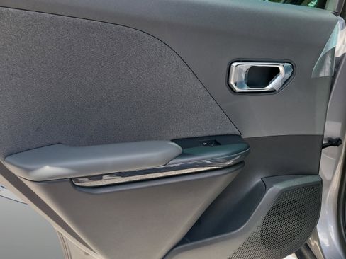 New 2025 Kia K4 EX image 8