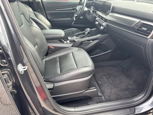 Used 2024 Kia Telluride LX image 13