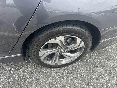 Used 2018 Honda Accord EX image 29