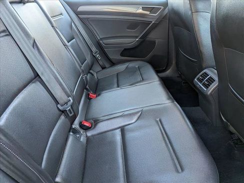 Used 2019 Volkswagen Golf Alltrack S image 20