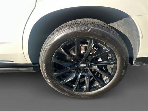 Used 2021 Cadillac Escalade Sport Platinum w/ LPO, ONYX Package image 8