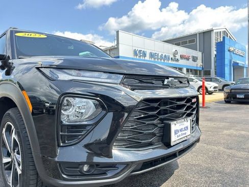 Used 2022 Chevrolet TrailBlazer RS w/ Technology Package AWD/4WD image 4